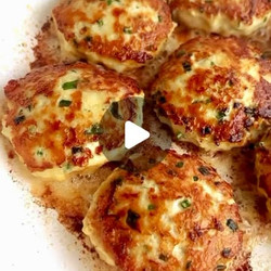 Cheesy Garlic Chicken Fritters
