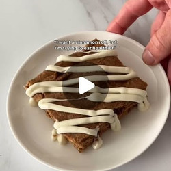 Cinnamon Roll Protein Bars
