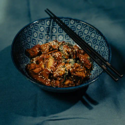 Drei-tassen-hühnchen
