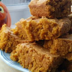 Autumn Treat: Vegan And Gluten-free Pumpkin Maple Blondies