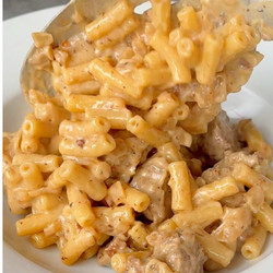 Caramelised Onion And Meatball Macaroni