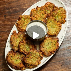 Frittelle Di Zucchine E Salsa Allo Yogurt