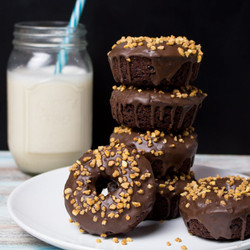 Healthy Donuts With Chocolate Glaze