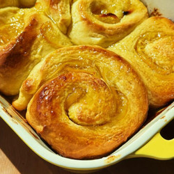 The Ultimate Sweet Lemon Rolls - Carolina Gelen