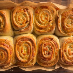Cheesy Garlic Rolls