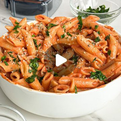Creamy Tomato Tofu Pasta