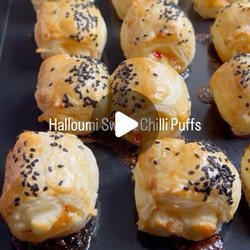 Sweet Chili Halloumi Puffs