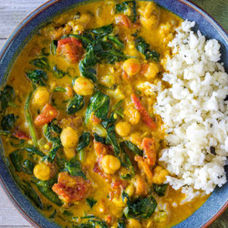 Instant Pot Curry With Chickpeas, Tomatoes And Spinach