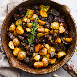 Garlic Butter Herb Steak Bites With Potatoes