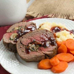 Gorgonzola Mushroom-stuffed Beef Tenderloin Recipe