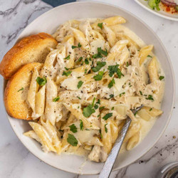 The Best Crockpot Chicken Alfredo
