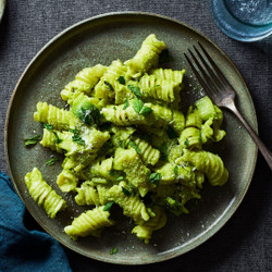 Pasta With Green Pea Sauce &amp; Lots Of Pecorino