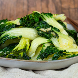 Stir Fried Bok Choy (蒜蓉炒白菜)
