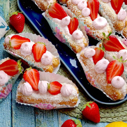 Pasticcini Di Savoiardi, L’idea Facilissima Con Fragole E Cocco