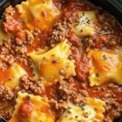 Crockpot Ravioli Lasagna: A Hands-off, Flavor-packed Comfort Food Masterpiece