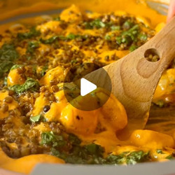15-min Roasted Red Pepper Gnocchi With Crispy Lentils And Pesto
