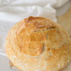 Easy 4 Ingredient Artisan Bread