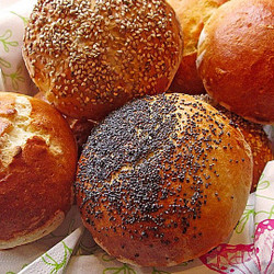Glutenfreie Frühstücksbrötchen