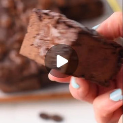 Flourless Mousse Brownies