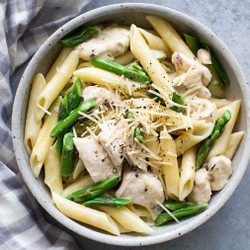 Creamy Chicken And Asparagus Pasta
