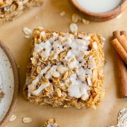 Cinnamon Roll Oatmeal Bake