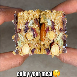 Chewy Chocolate Granola Bars