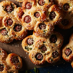 Scallion Sesame Hot Dog Buns