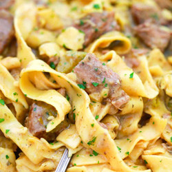 Slow Cooker Beef And Noodles