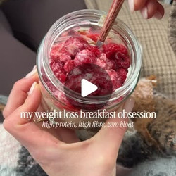 High-protein Greek Yogurt Breakfast Bowl