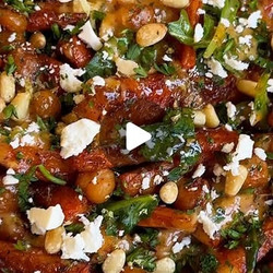 Crisp Carrot Fries With Spiced Chickpeas &amp; Creamy Honey-garlic Sauce