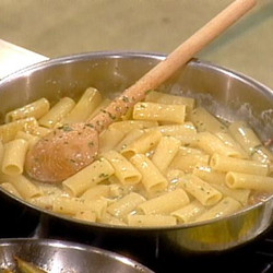 Bacon And Egg Coal Miner's Pasta: Rigatoni Alla Carbonara