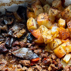 Yanyana Tavası (next-to-each-other-traybake)