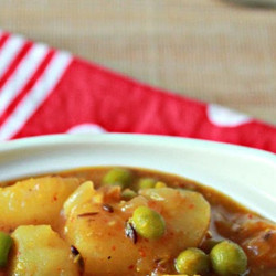 Potato Peas Curry/ Aloo Matar