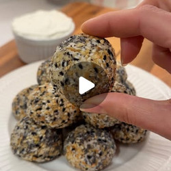 2-ingredient Bagel Bites