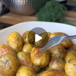 Crispy Garlic Butter Baby Potatoes With Fresh Dill