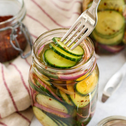 Quick Pickled Cucumbers And Onions