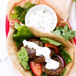20-minute Greek Gyros With Tzatziki Sauce