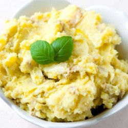 Roasted Garlic and Olive Oil Mashed Potatoes