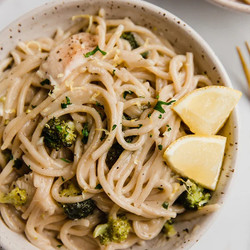 One Pot Lemon Chicken Pasta {gluten-free, Dairy-free}