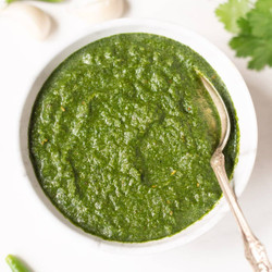 Dhaniya Pudhina Chutney (Indian Mint Cilantro Chutney)