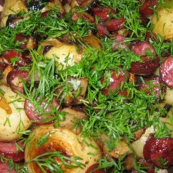 Молода Картопля Запечена З Грибами Та Мисливськими Ковбасками
