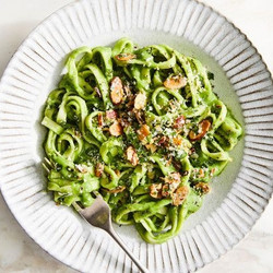 Whole-wheat Tagliatelle With Creamy White-bean And Kale Sauce