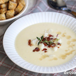 Blomkålsuppe Med Bacon Og Krutonger