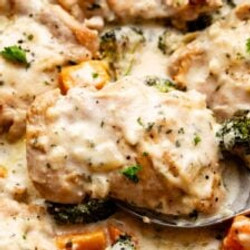 Creamy Garlic Chicken &amp; Vegetables