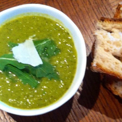 Pea And Rocket Soup