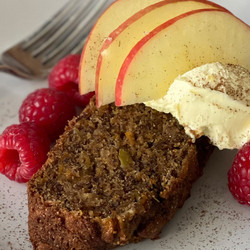 Pink Lady® Apple &amp; Carrot Menopause Cake