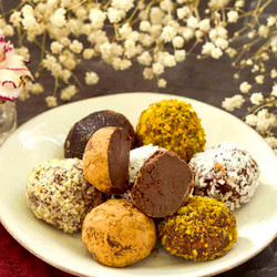 Easy Keto Chocolate Truffles