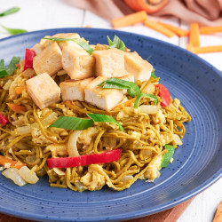 Vegetarian Singapore Edamame Noodles