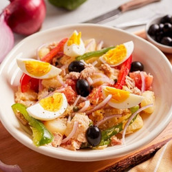 Tuna Salad With Egg And Potato (spain)