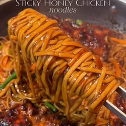 30 Minute Sticky Honey Chicken Noodles 🍜🐔